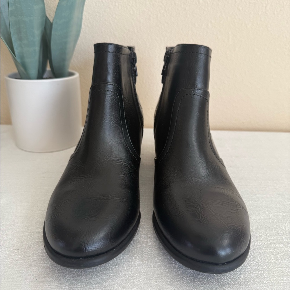 New Unisa Palize 3 Black Quilted Faux Leather Heeled Ankle Boots - Picture 5 of 13